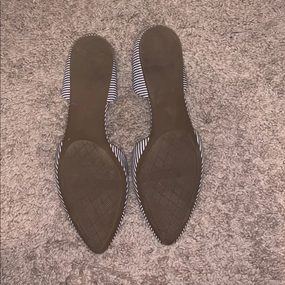 Black and white pointed flats - Picture 2 of 2